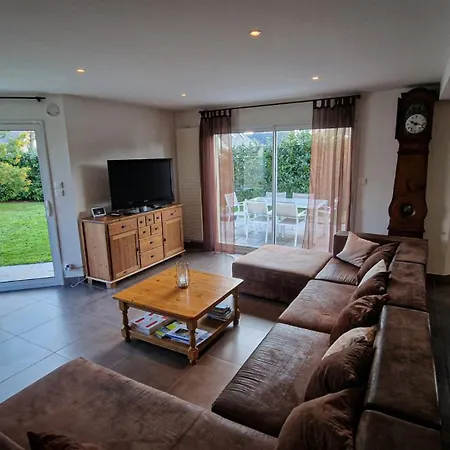 Moderne A 200m De La Saint-Vaast-la-Hougue
