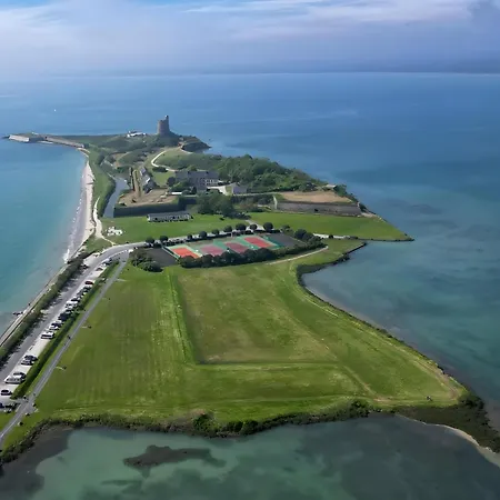 Moderne A 200m De La Willa Saint-Vaast-la-Hougue